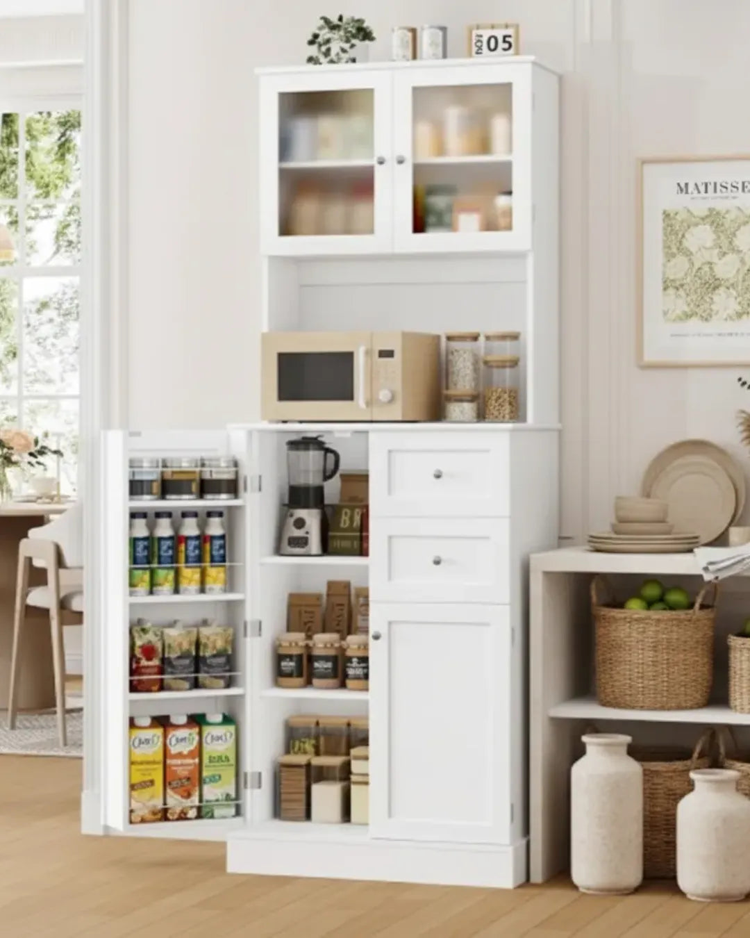 armoire buffet modèle Margot blanc portes ouvertes dans un salon