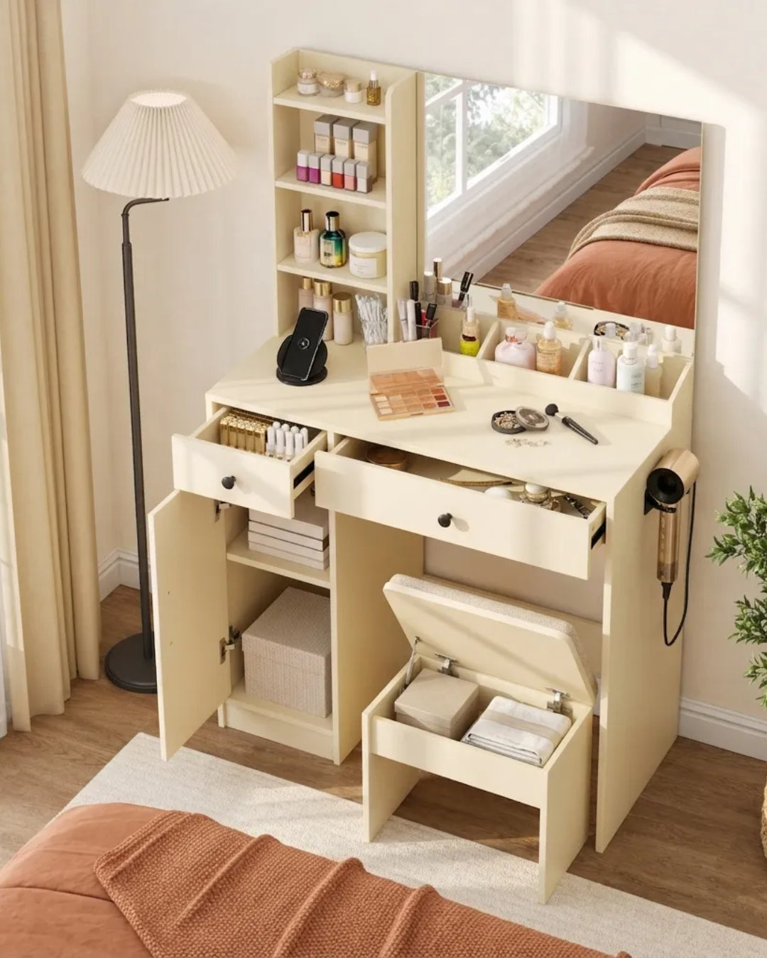 coiffeuse modèle Bella couleur vanille tiroirs et rangement tabouret ouverts