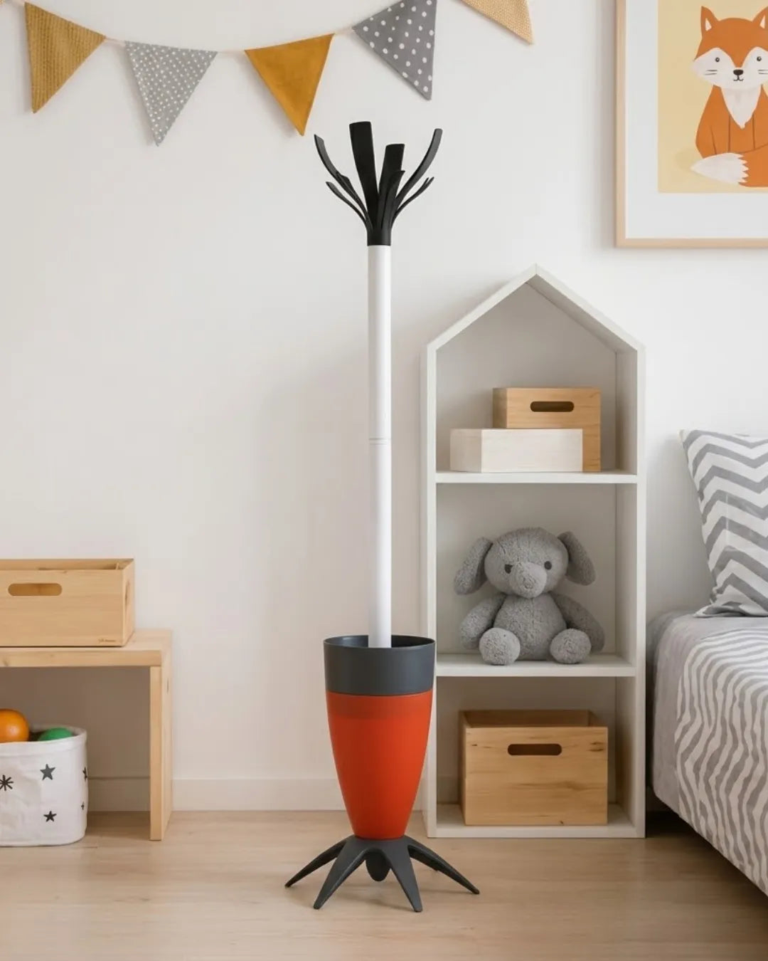 porte manteau ,Welcome, orange ,dans une chambre d'enfant