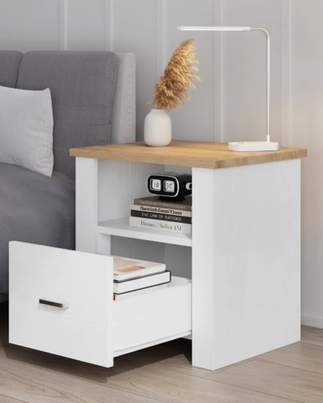 table de chevet Harper couleur blanc tiroir ouvert  dans une chambre